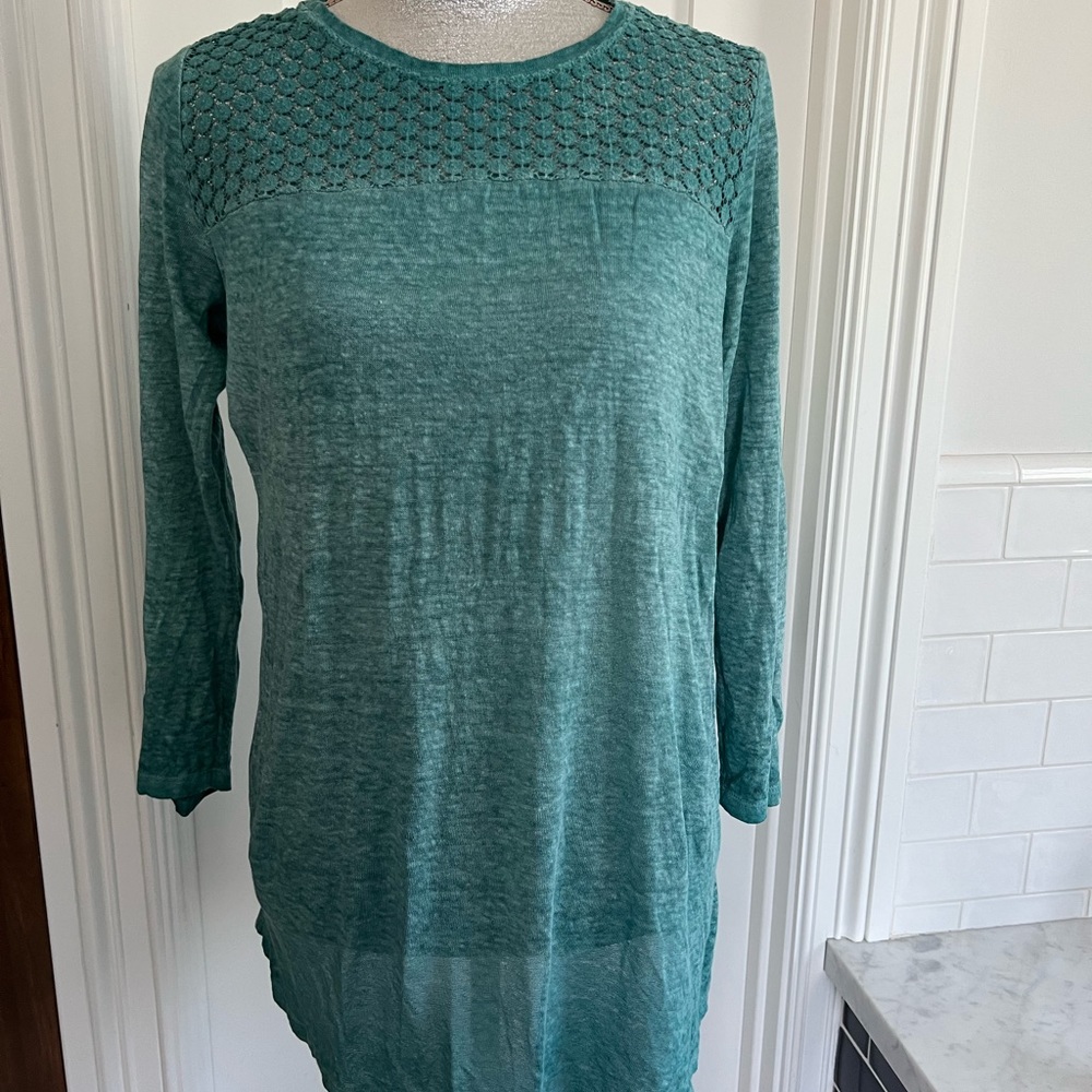 Anthropologie Moth teal linen top, with delicate crochet work, size medium.